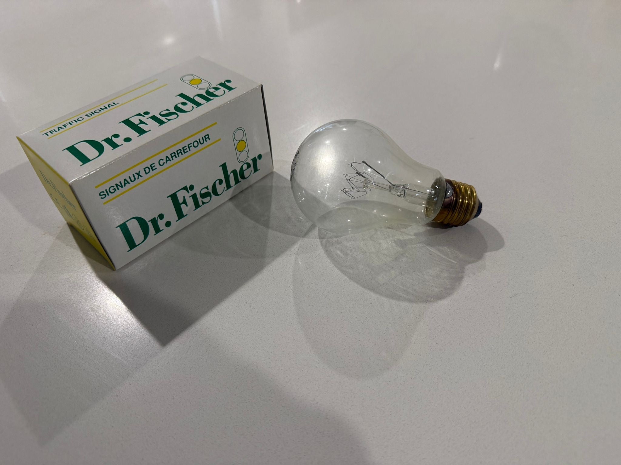 LAMP: E27 110V 100Wclear GLS Dr Fisher